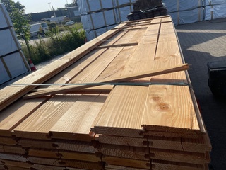 Ca. 138x Douglas Wisselsponning, 18x190mm, lengte 400cm